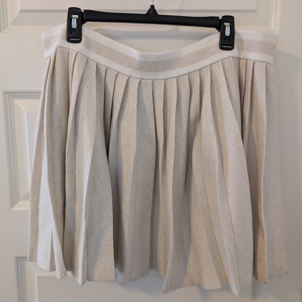 AERIE Pleated Mini Skirt Sweater Material Beige with White Striped Waist XXL NWT - Picture 3 of 16
